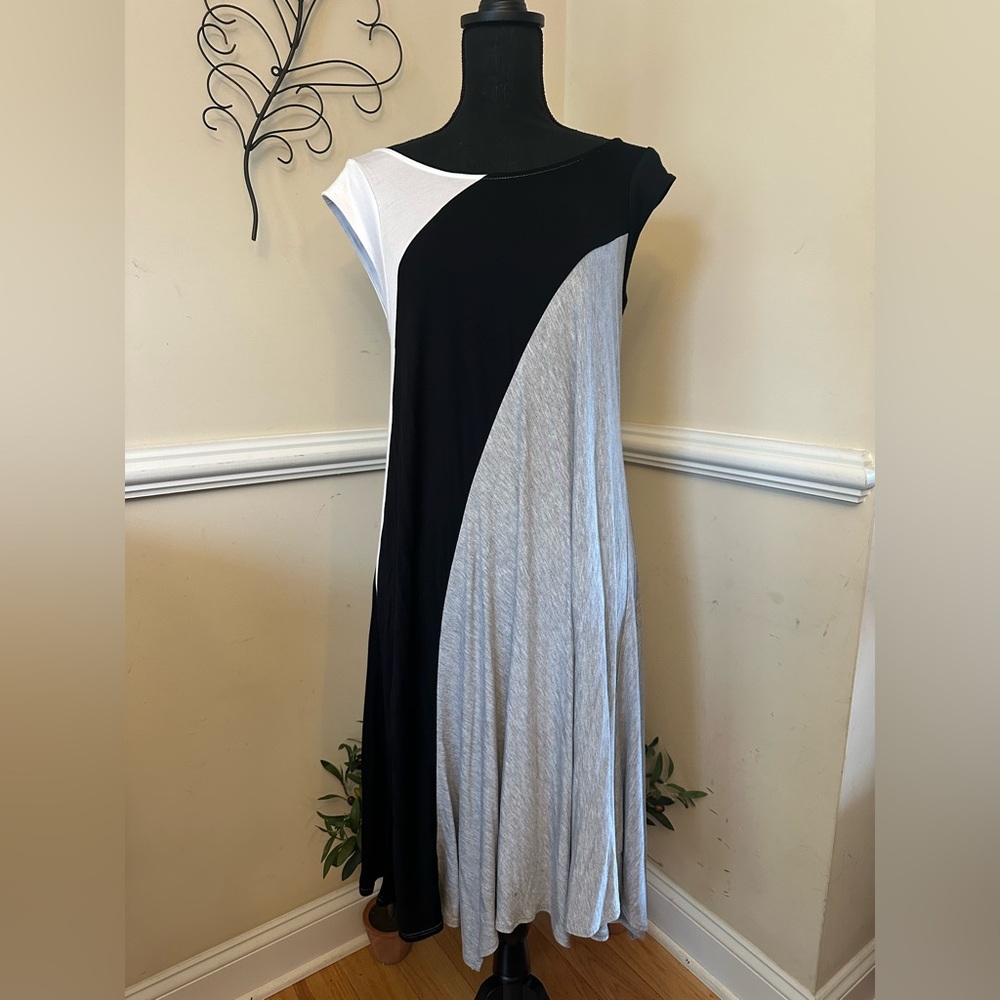 Premise Women’s Draper Midi Dress- Color Block Cap Sleeve Asymmetrical Hem NWT L